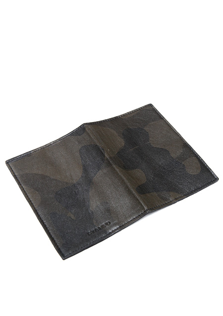 STAMPD LEATHER CAMO BLACK PASSPORT WALLET