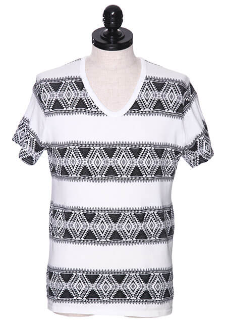 AKM ORIGINAL TRIBAL BORDER S/S V-NECK