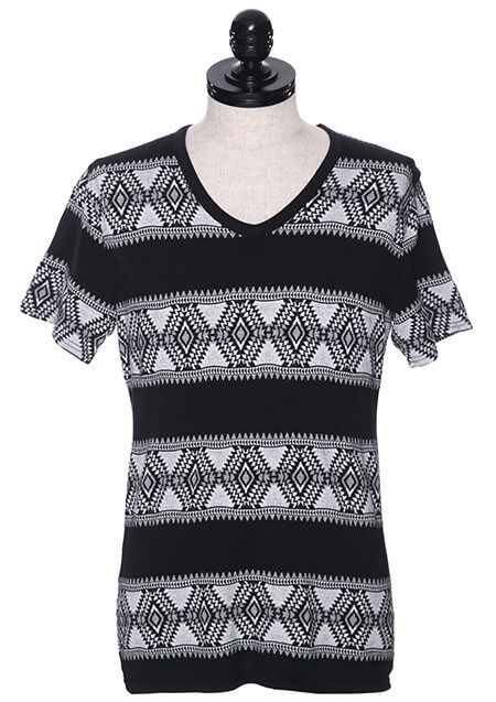 AKM ORIGINAL TRIBAL BORDER S/S V-NECK