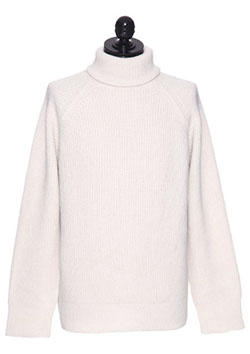 RIBBED TURTLENECK KNIT SWEATER