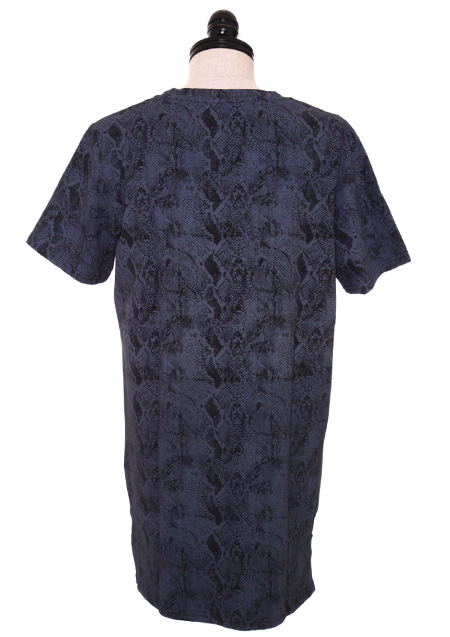 SNAKESKIN PATTERN TEE