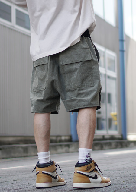 SLIT SHORTS