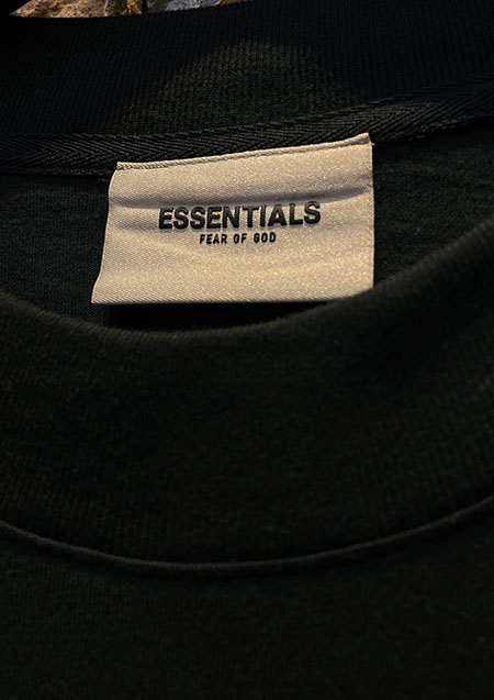 FOG ESSENTIALS FRONT LOGO LS TEE - BLACK