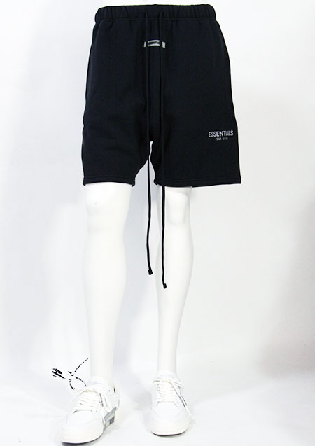 FOG ESSENTIALS フィアオブゴッド エッセンシャルズ RUBBER-TAG-PRINT-SWEAT-SHORTS-BLACK