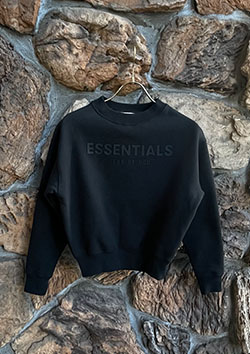 FOG ESSENTIALS KIDS FRONT LOGO CREW SWEAT SHIRTS | BLACK | KIDS