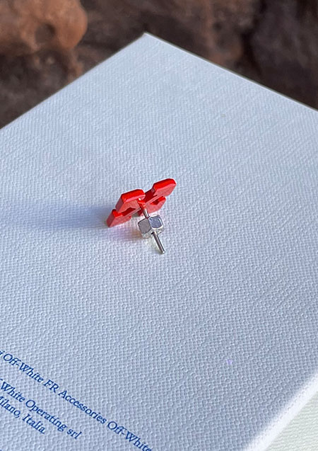 OFF-WHITE MINI ARROW MONO EARRING RED NO COLOR