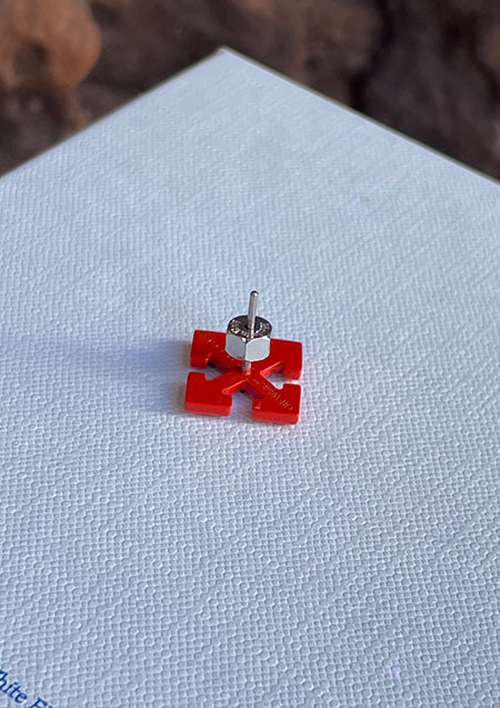 OFF-WHITE MINI ARROW MONO EARRING RED NO COLOR