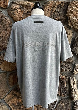 FOG ESSENTIALS BACK LOGO SS TEE | DK/OATMEAL