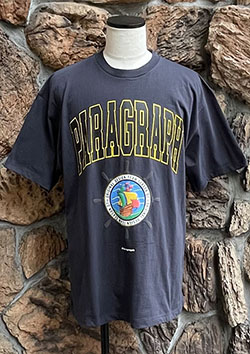 PARAGRAPH RUDDER MAP LOGO TEE | CHACOAL