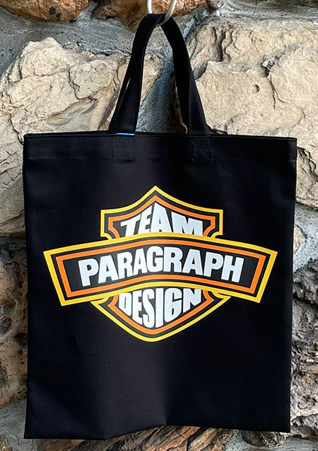 PARAGRAPH EMBLEM TOTE BAG | BLACK