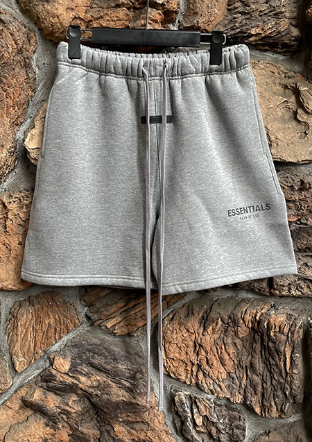 FOG ESSENTIALS 21SS SWEAT SHORTS | DK/OATMEAL