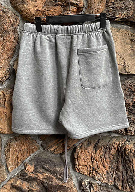 FOG ESSENTIALS 21SS SWEAT SHORTS | DK/OATMEAL