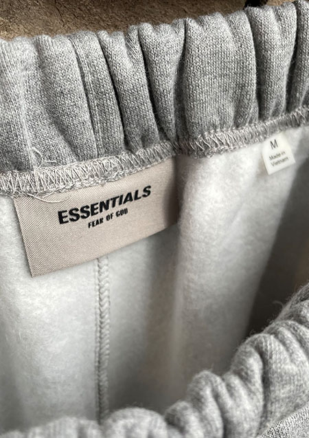 FOG ESSENTIALS 21SS SWEAT SHORTS | DK/OATMEAL