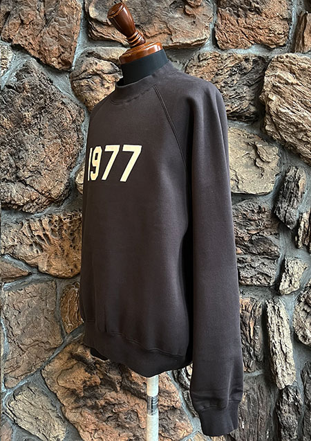 FOG ESSENTIALS 22SS 1977 CREW SWEAT SHIRTS | IRON