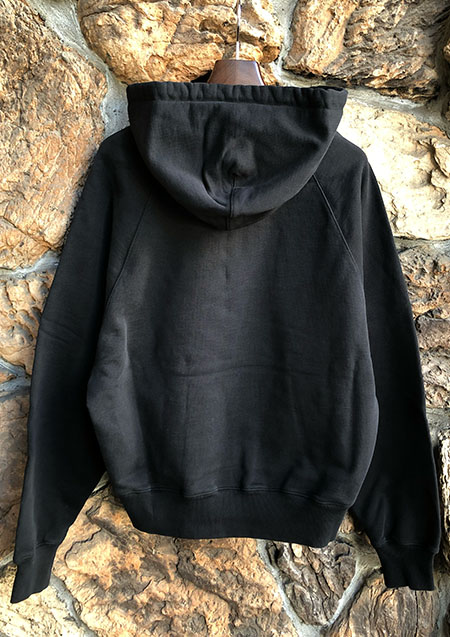 AMI PARIS PULLOVER HOODIE | BLACK