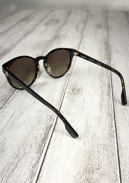 BURBERRY SUNGLASSES