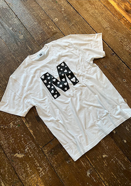M / t-shirts (M heart) | white