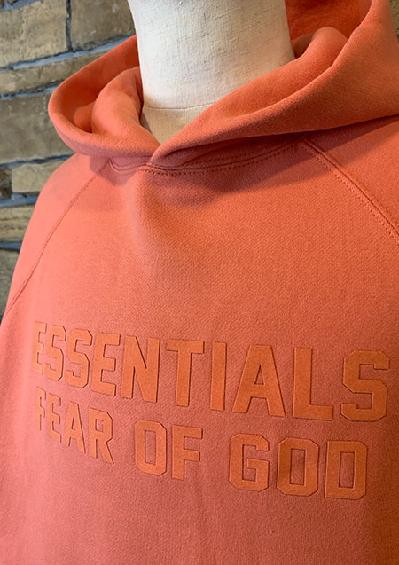 FOG ESSENTIALS 22FW FRONT LOGO SWEAT HOODIE | CORAL