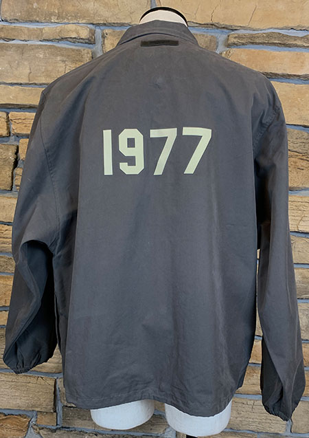 FOG ESSENTIALS 22FW 1977 COACH JACKET | IRON