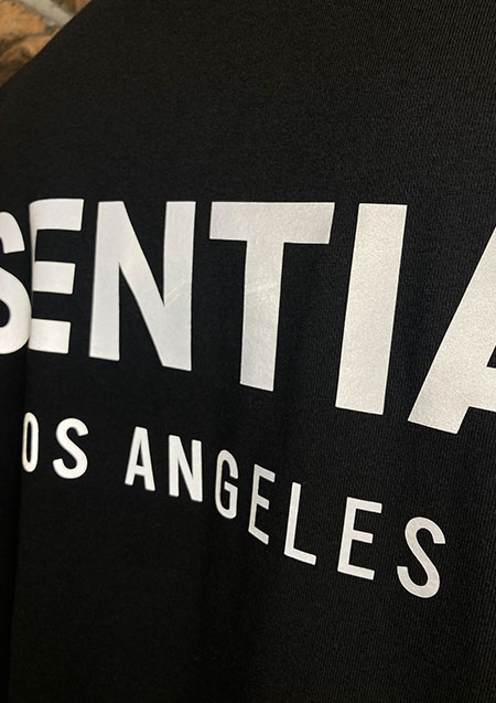 FOG ESSENTIALS LA REFLECTOR LOGO SS TEE | BLACK