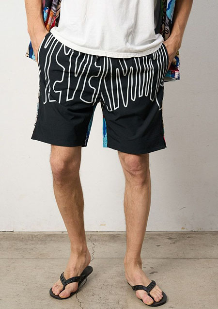 STUD MUFFIN ストレッチサテン ハンドグラフィカル ボードショーツ | BLACK