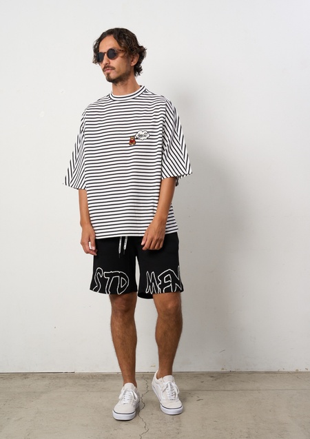 STUD MUFFIN ヘビーコットンバスク天竺 カートベアサガラパッチ | WHITE