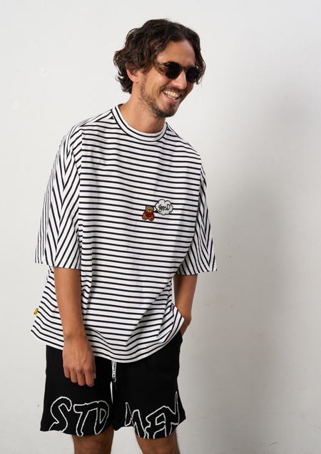 STUD MUFFIN ヘビーコットンバスク天竺 カートベアサガラパッチ | WHITE