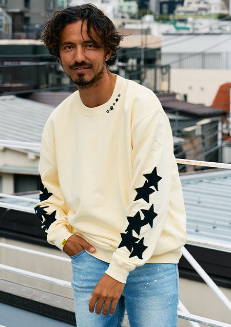 STUD MUFFIN 10ozコットン裏毛パイル カットオフスターパッチワークスエットシャツ | YELLOW