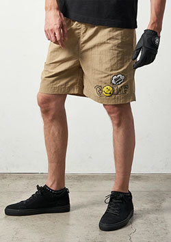 STUD MUFFIN ナイロングランクロス GOLFスマイリーサガラショートパンツ | BEIGE