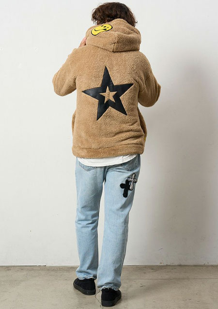 STUD MUFFIN コーラルフリースボア マルチパッチワークプルパーカー | CAMEL