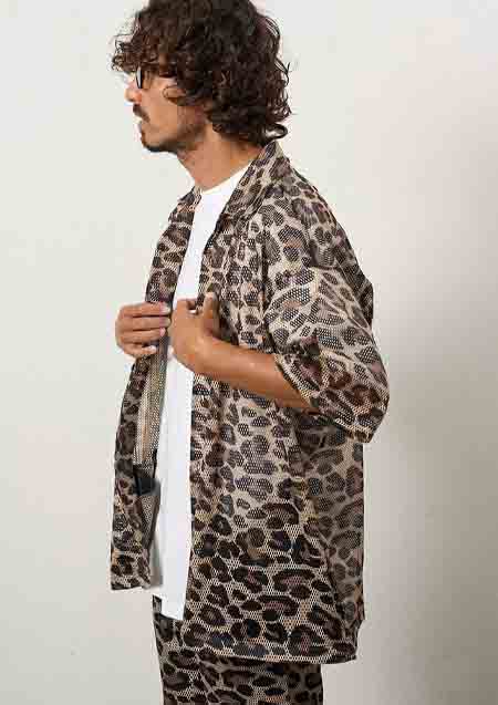 STUD MUFFIN レオパードメッシュ スマイリーパッチオーバーサイズシャツ | BROWN