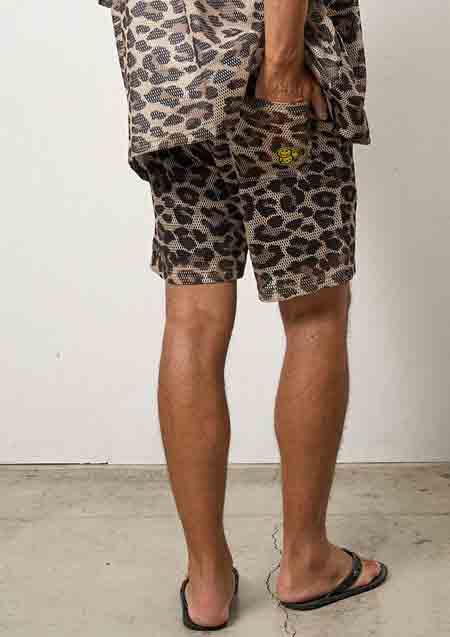 STUD MUFFIN レオパードメッシュ スマイリーパッチ ショートパンツ | BROWN