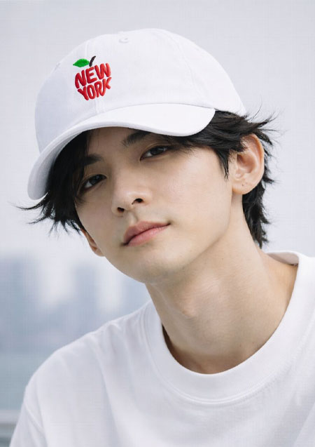 GOTHAM NYC APPLE 6 PANEL CAP | WHITE