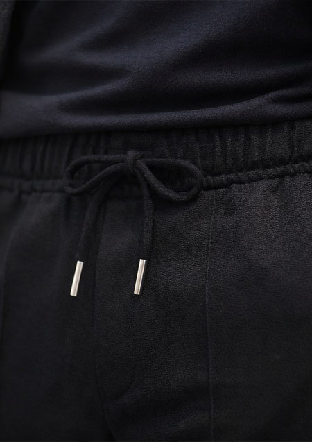 ARMYRICH 快適ストレッチメッシュ素材 Feel Loose 2Bテーラードスーツ | BLACK