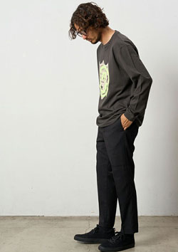 STUD MUFFIN 5.6ozコットン天竺 ラベルスマイル発泡プリントLS Tシャツ | D.GREY