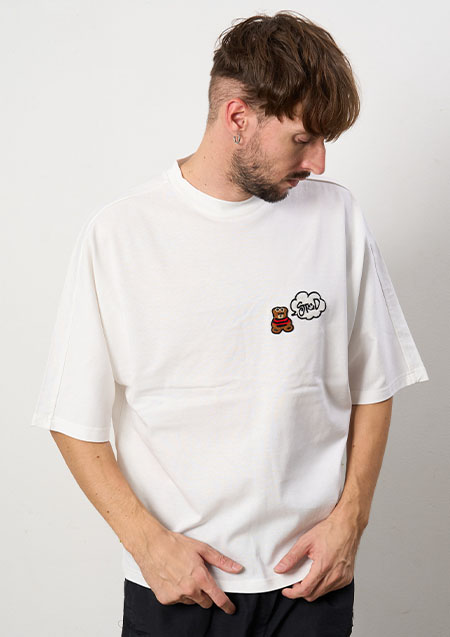 STUD MUFFIN ヘビーコットンバスク天竺 カートベアサガラパッチ | WHITE