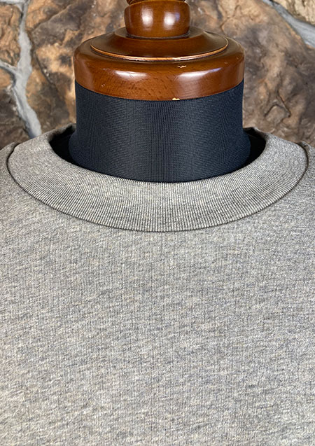 FOG ESSENTIALS 24FW ARCH LOGO LS TEE | DK/H.GREY