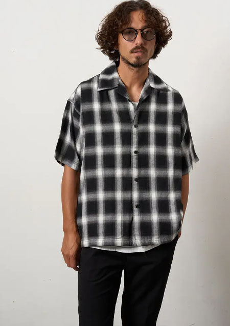 STUD MUFFIN コットンオンブレーチェック クロスロゴ パッチワーク SSシャツ | BLACK