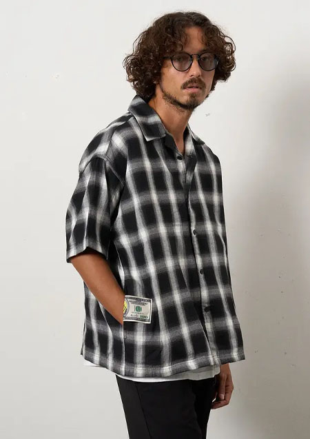 STUD MUFFIN コットンオンブレーチェック クロスロゴ パッチワーク SSシャツ | BLACK