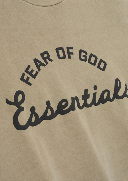 FOG ESSENTIALS Training 90s Short Sleeve Tee | FADED DUNE