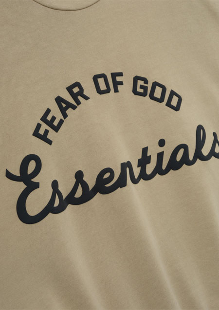 FOG ESSENTIALS Training 90s Crewneck Sweatwshirt | FADED DUNE