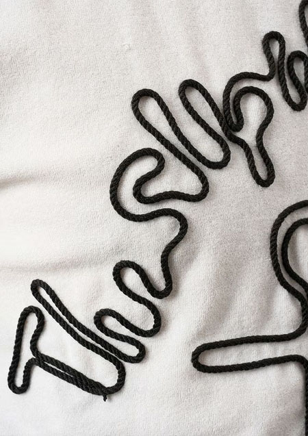 STUD MUFFIN TCパイル アンカーロープ刺繍スマイルパフパッチオーバーサイズSSシャツ Tシャツ | WHITE