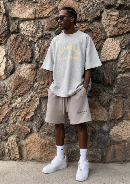 FOG ESSENTIALS 20SS RUBBER TAG SWEAT SHORTS | TWILL