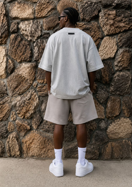 FOG ESSENTIALS 20SS RUBBER TAG SWEAT SHORTS | TWILL