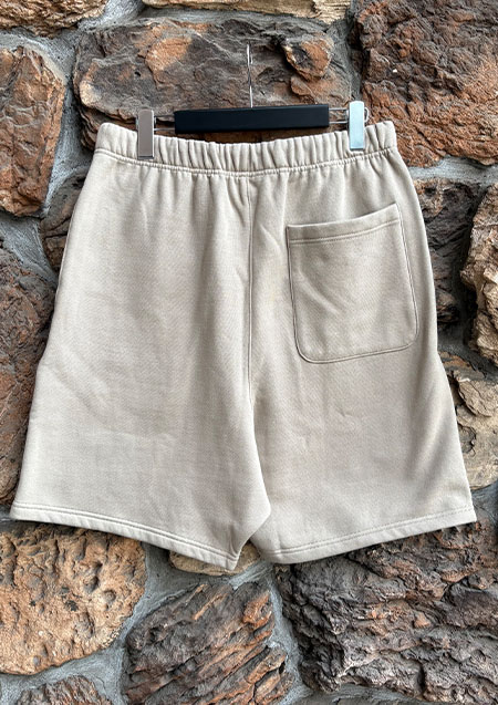 FOG ESSENTIALS 20SS RUBBER TAG SWEAT SHORTS | TWILL