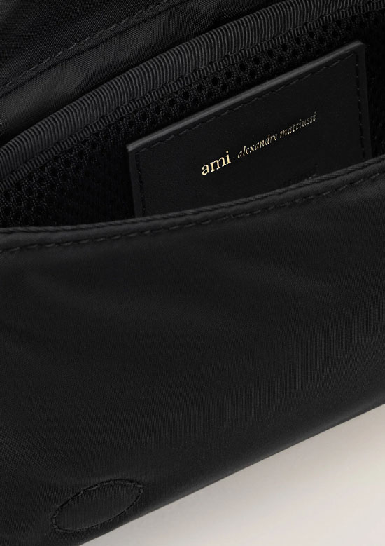 AMI PARIS パデッドナイロンキャンバス Marcel ランチボックス バッグ | 001BLACK