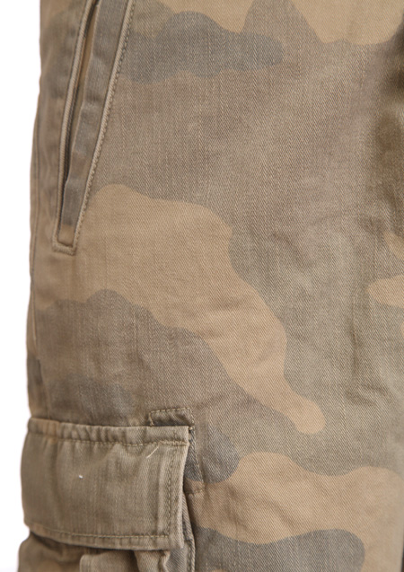 VINTAGE CAMOUFLAGE CARGO SHORTS