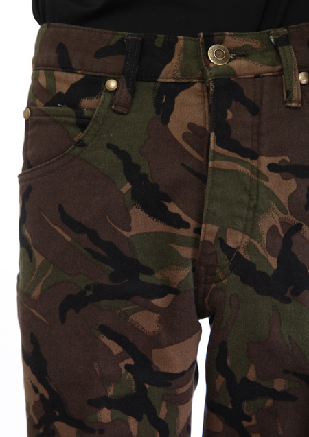 CAMO PRINT SWEATDENIM TIGHT SLIM SHORTS