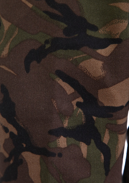 CAMO PRINT SWEATDENIM TIGHT SLIM SHORTS