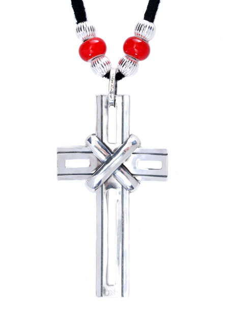 SOLID CROSS PENDANT